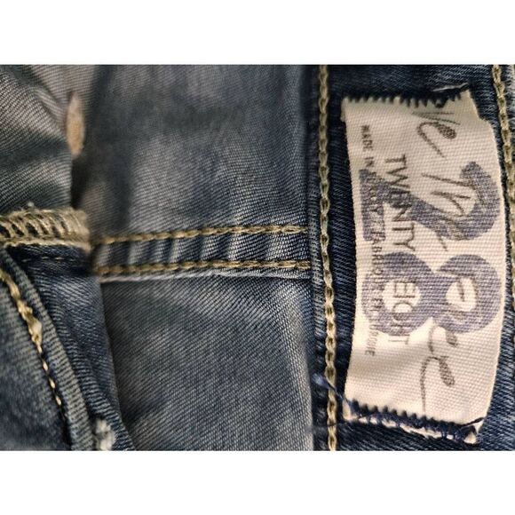 Free People high waisted bell bottom jeans. Size 28. NWT. - Picture 4 of 5